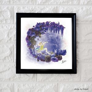 Dessin numérique représentant une fée qui s'éveille, assise sur une lune faite de fleurs de printemps, placé dans un cadre @Ysae illustrations