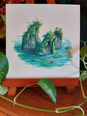 Dessin original à la gouache présentée sur chevalet représentant une statue d'ange encapuchonnée noyée et sur laquelle la nature a repoussé @Ysae illustrations